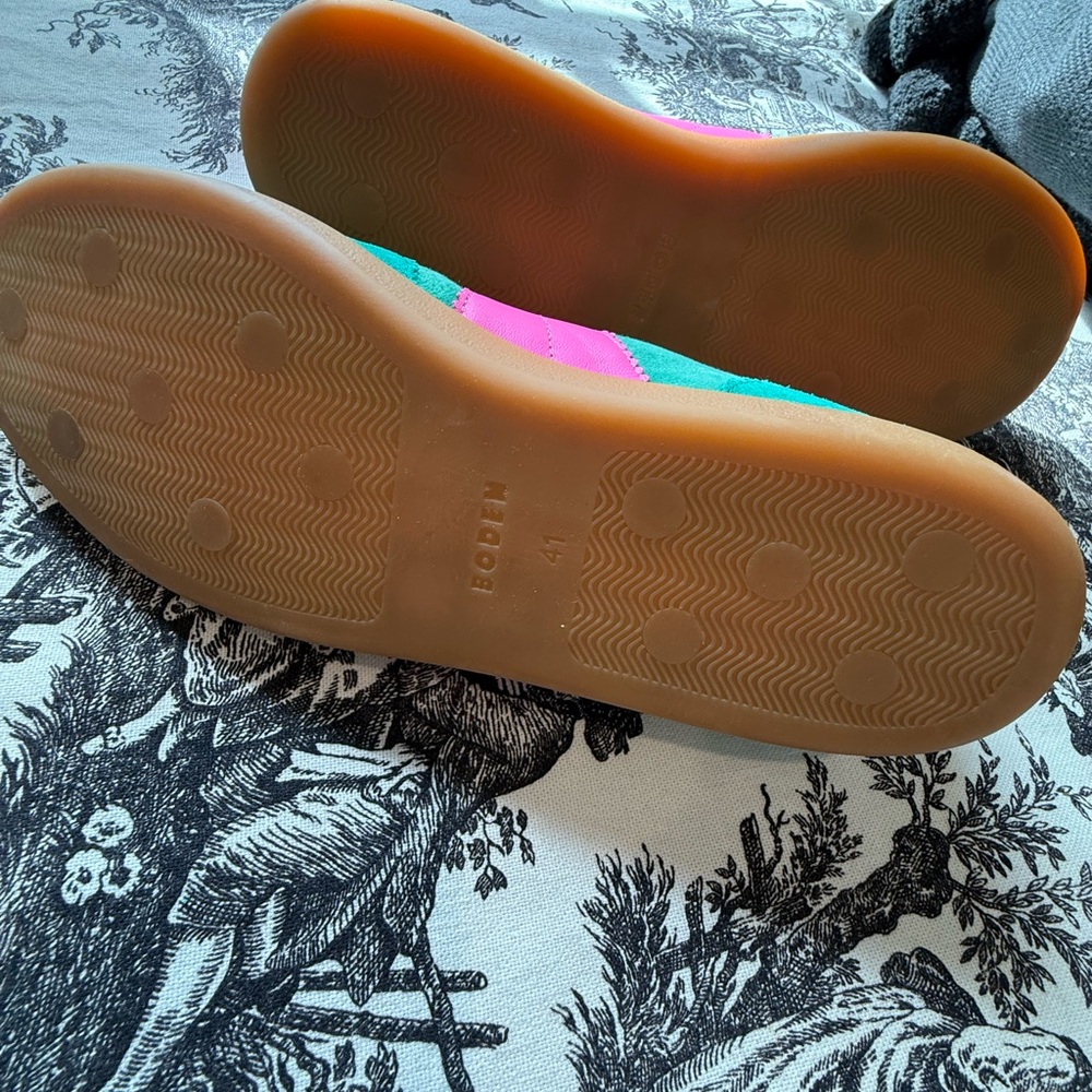 Boden Green and Pink Women's Sneakers - Picture 3 of 5